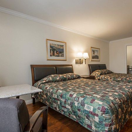 Rodeway Inn Riverside Room photo