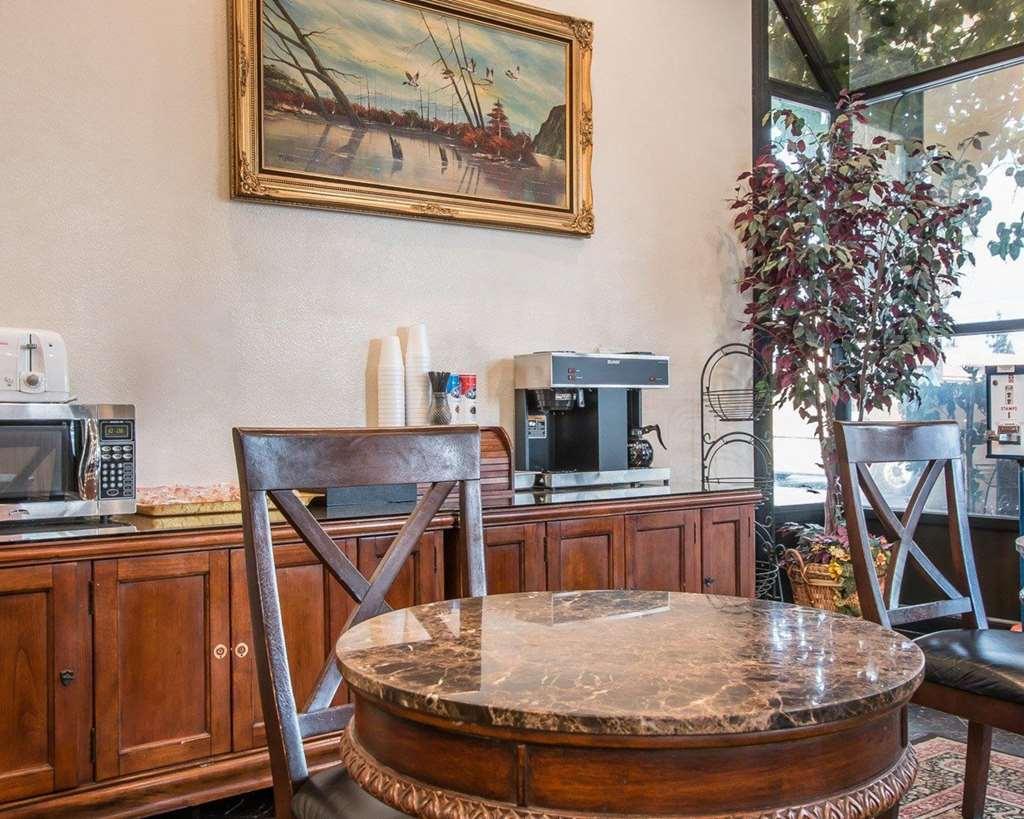 Rodeway Inn Riverside Restaurant photo