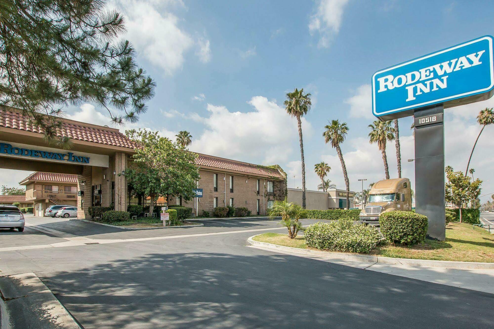 Rodeway Inn Riverside Exterior photo